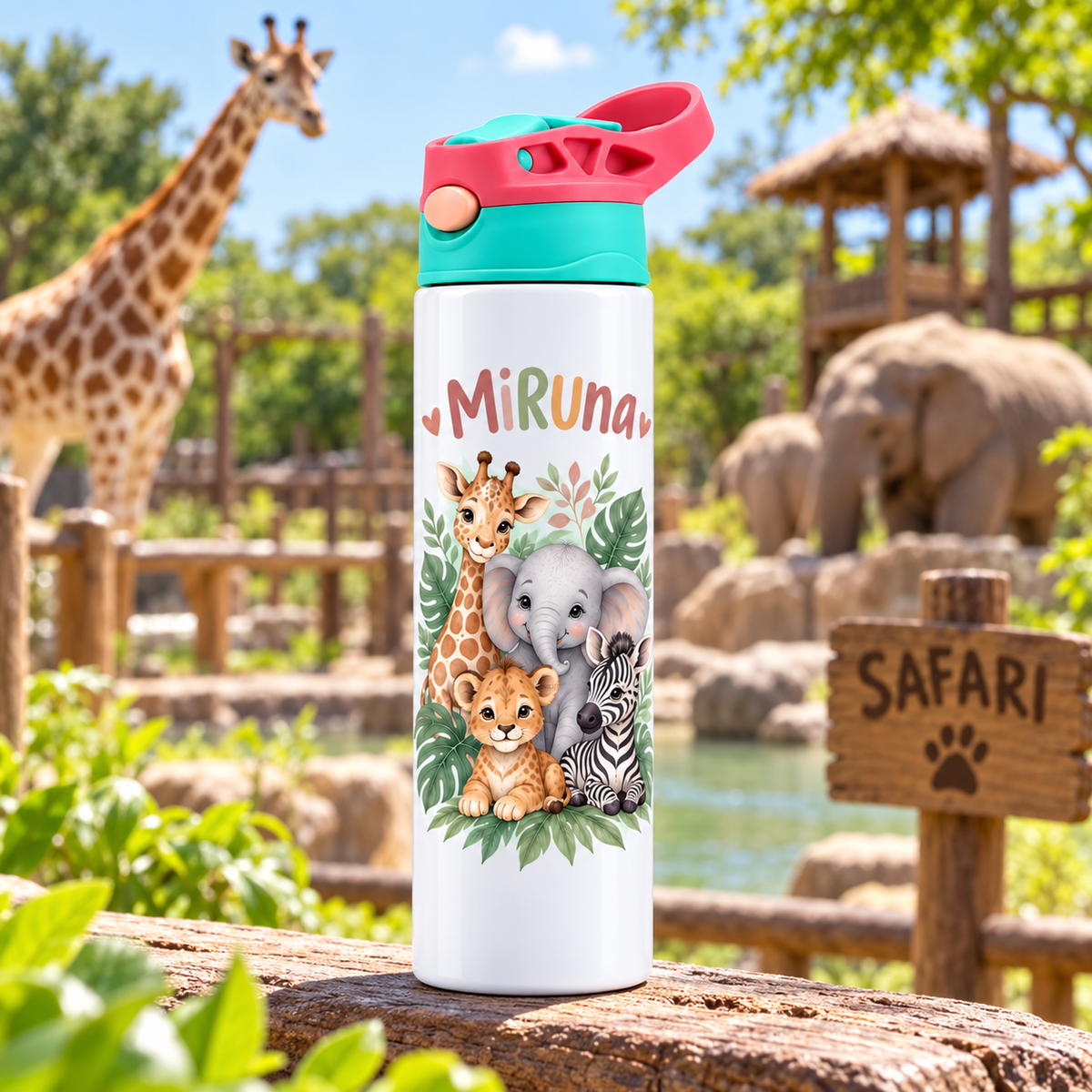 Bidonaș de apă safari cu animale în ambient