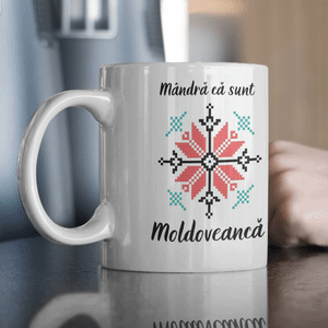 Cană cu motive traditionale romanesti, Mandra ca sunt moldoveanca, eCADOU, CROM1002