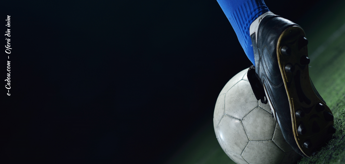 Cană personalizată fotbal cu poză și nume CPF10013, culoare neagra, eCADOU