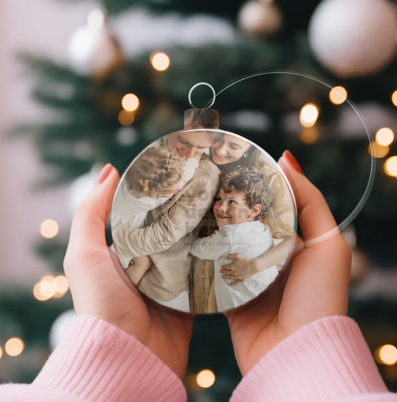 Glob foto personalizat Ø7cm – exemplu cu fotografie de familie
