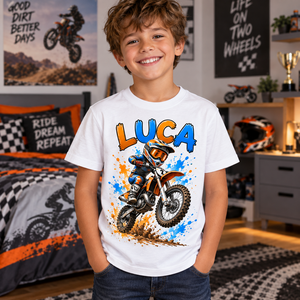 Tricou alb pentru băieți cu motocross și numele Luca – imagine 2