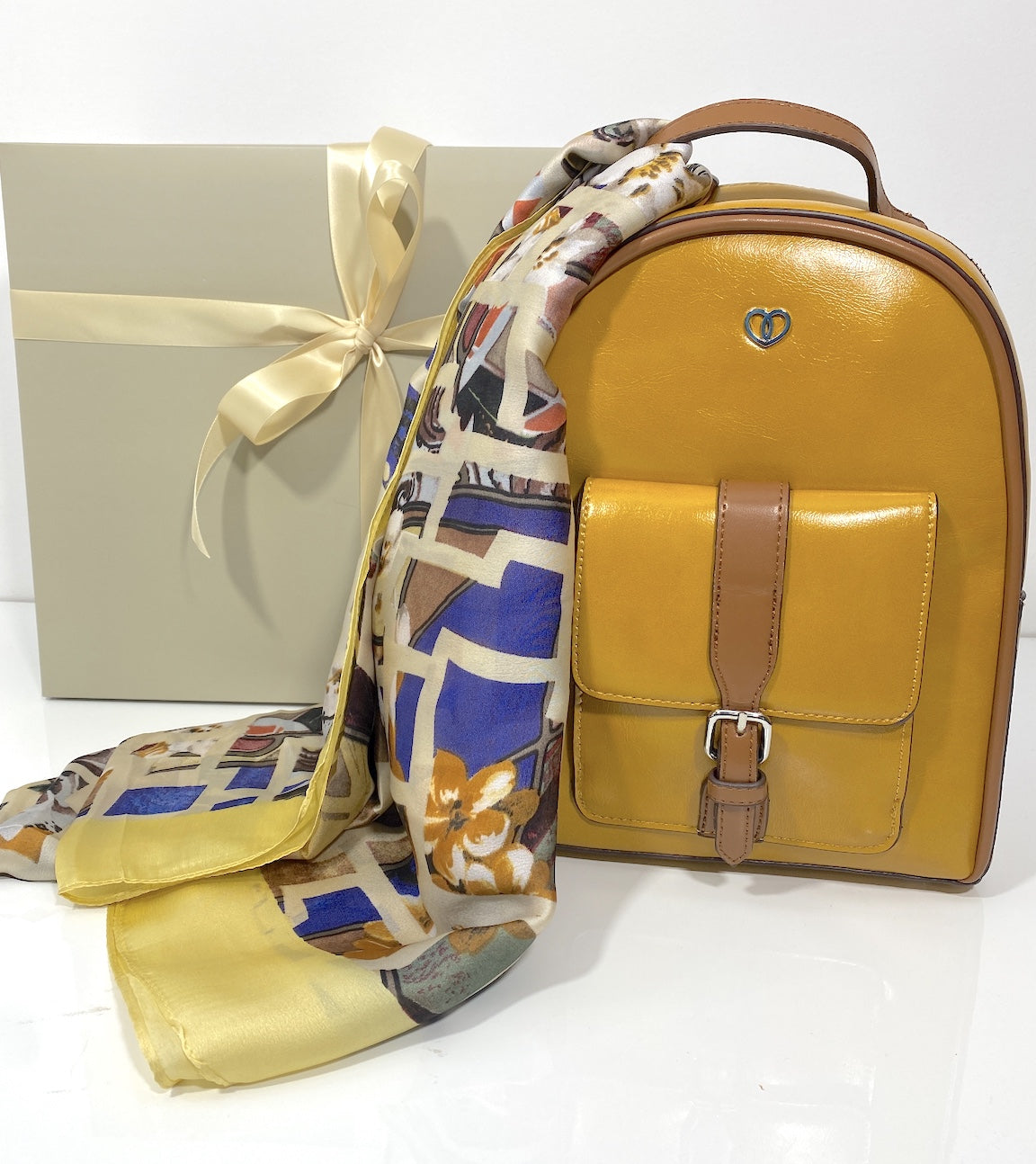 Set cadou femei Rucsac de dama Micussi galben și Eșarfă de mătase asortata