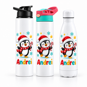 Termos personalizat de Craciun pentru copii Pinguinul de Craciun cu numele Andrei - imagine principala cu trei modele pe fundal alb