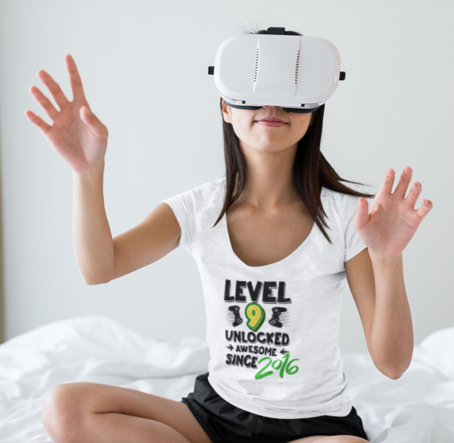 Tricou personalizat aniversar Level 10 Unlocked Awesome Since