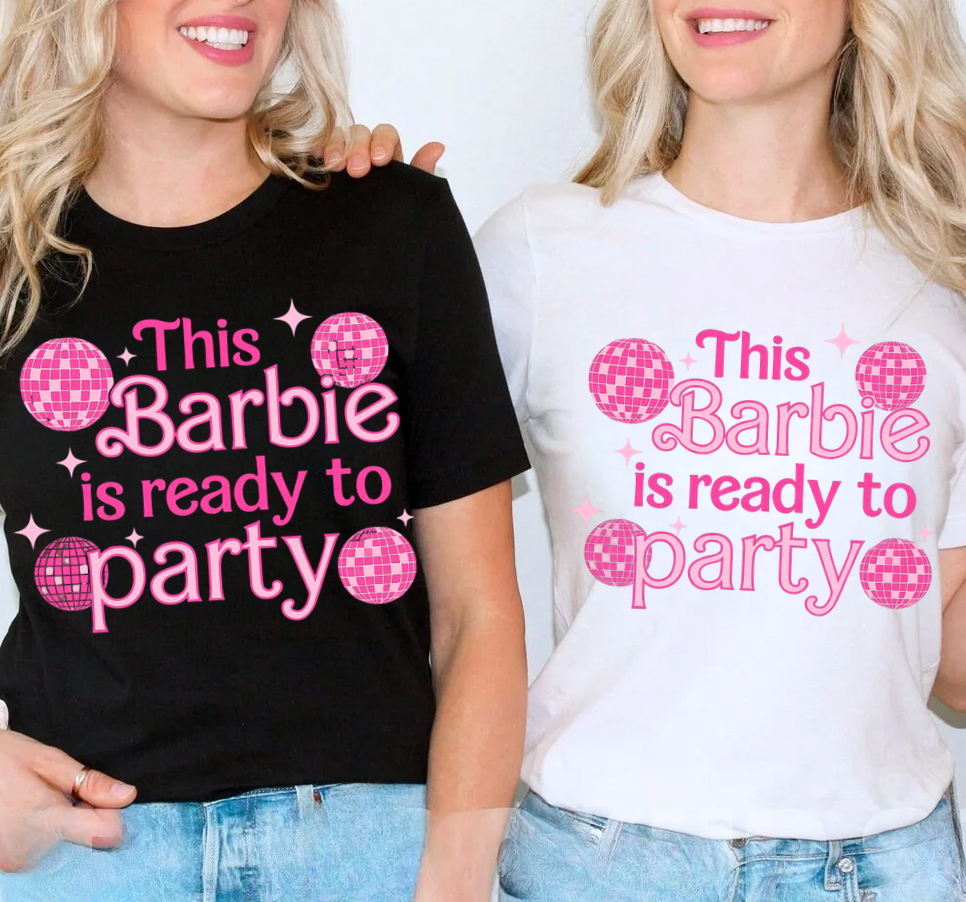Tricou personalizat aniversar This Barbie is ready to party
