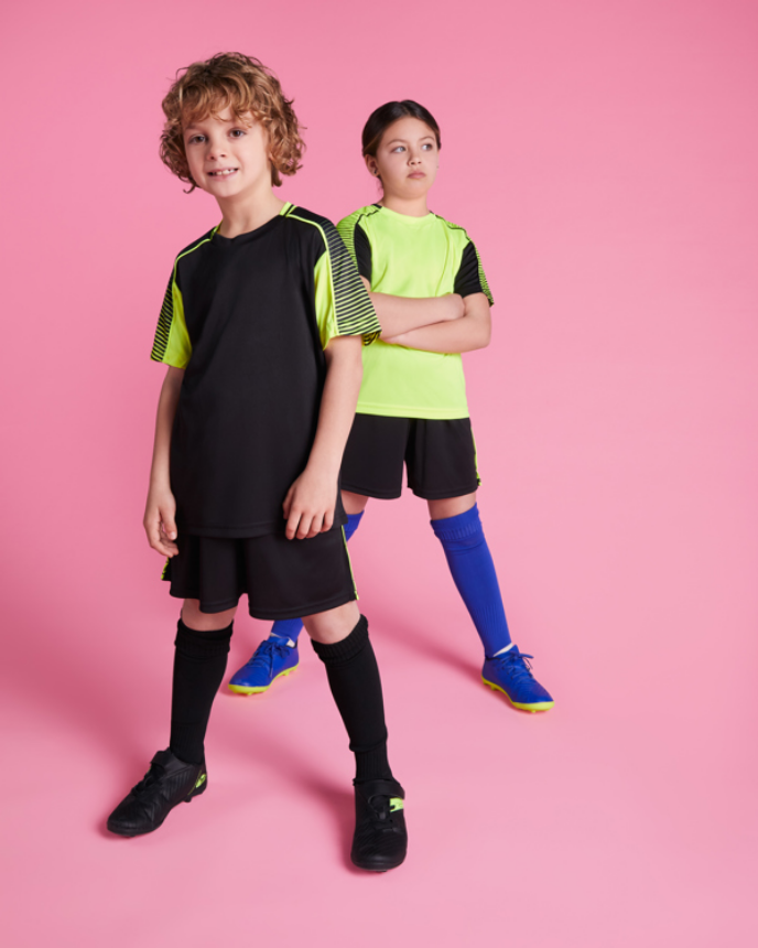 Set sportiv unisex format din 2 tricouri Fotbal cu nume si numar la alegere pentru Suporteri și Jucatori